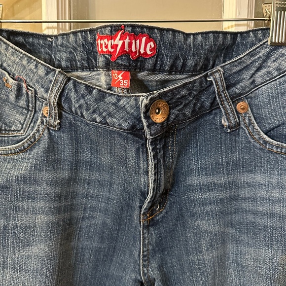 Free Style Revolution women’s junior size Cropped/Capri Jeans - Picture 2 of 9